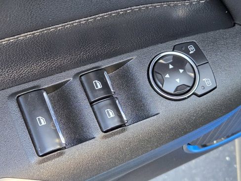 Used 2022 Ford Mustang Premium image 15