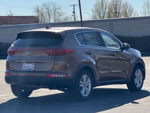 Used 2017 Kia Sportage LX image 5