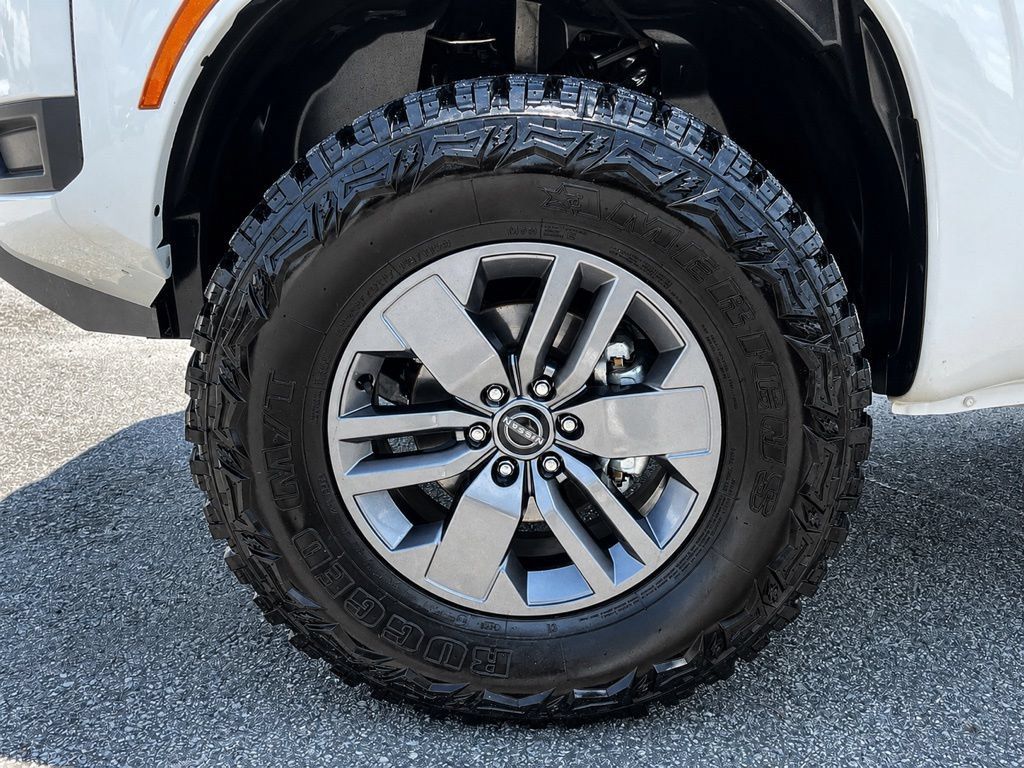 Used 2025 Nissan Frontier SV RWD image 56