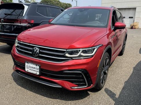 Used 2024 Volkswagen Tiguan SEL R-Line AWD/4WD image 7