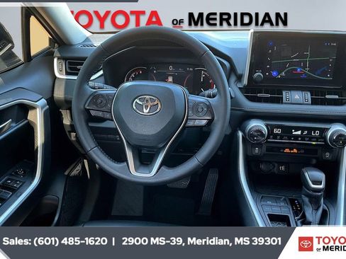 Used 2024 Toyota RAV4 XLE Premium image 5