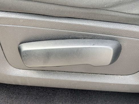 Used 2024 RAM 1500 Classic SLT RWD image 21