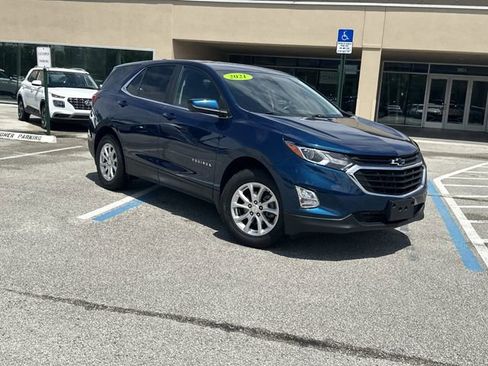 Used 2021 Chevrolet Equinox LT AWD/4WD image 2
