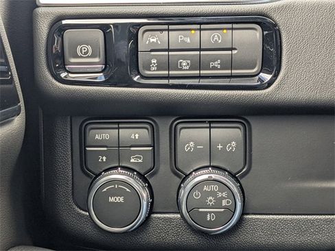 New 2026 GMC Yukon XL Denali image 29