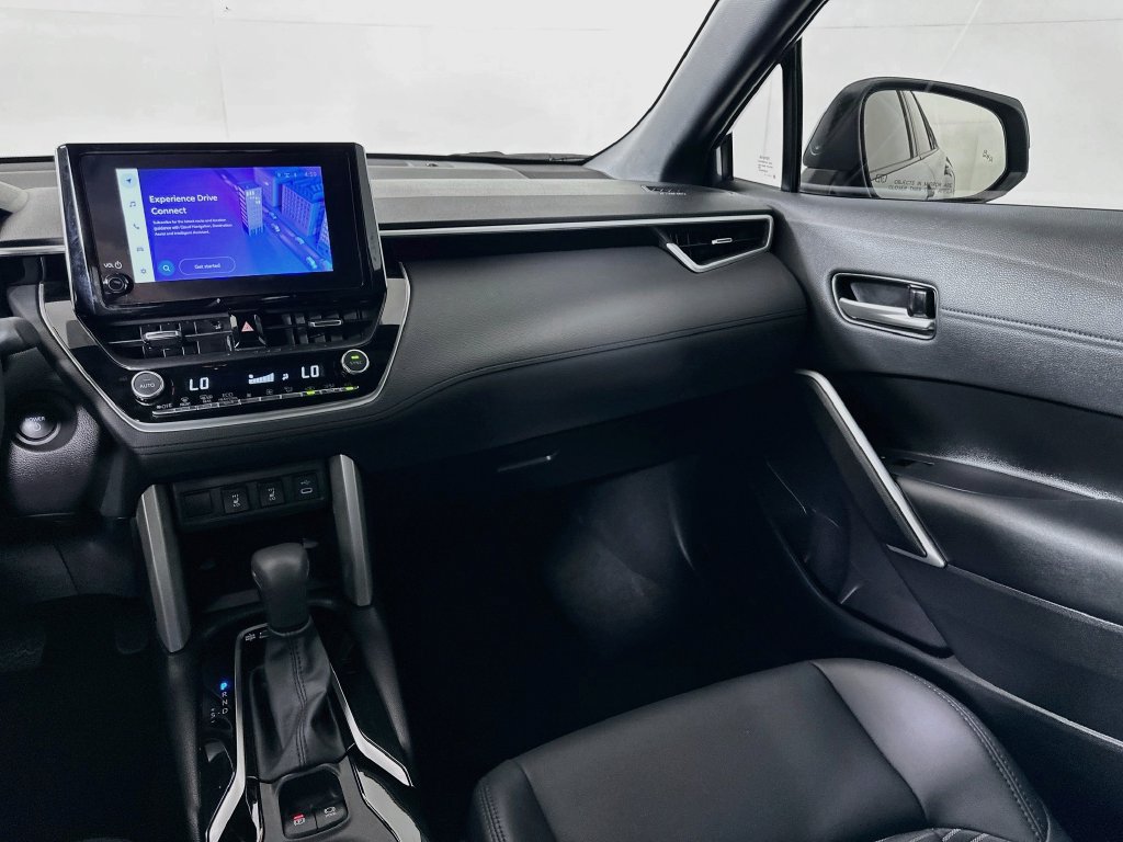 Used 2025 Toyota Corolla Cross AWD Hybrid w/ Convenience Package image 23