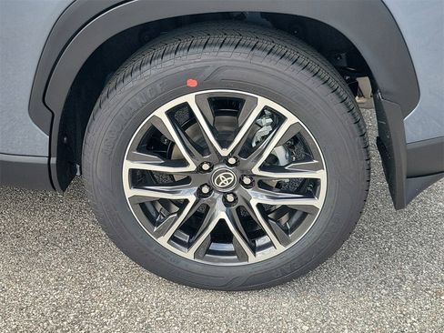 New 2026 Toyota Corolla Cross XLE image 5