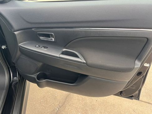 Used 2017 Mitsubishi Outlander Sport SE FWD image 27