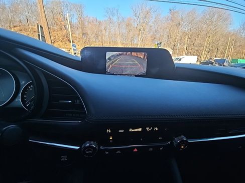 Used 2020 MAZDA MAZDA3 AWD Hatchback w/ Preferred Pkg image 10