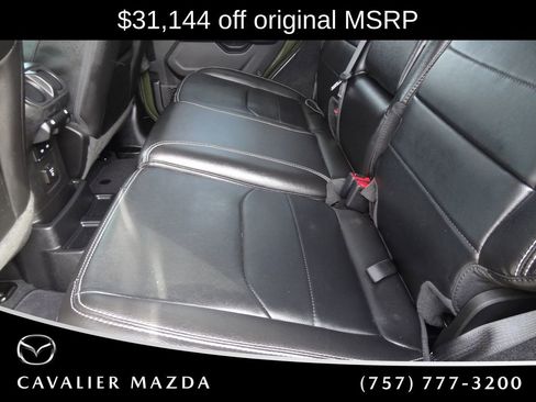 Used 2023 Jeep Wrangler Unlimited Sahara w/ Cold Weather Group AWD/4WD image 12