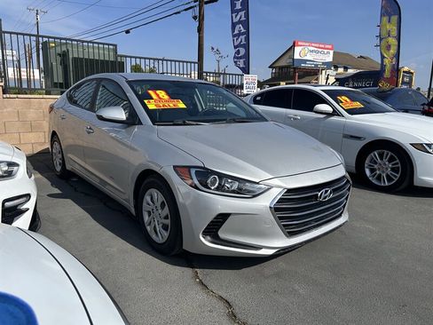 Used 2018 Hyundai Elantra SE w/ SE Connectivity Package 04 image 10