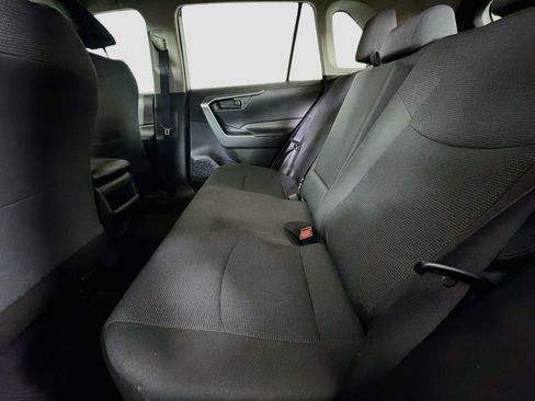 Used 2019 Toyota RAV4 LE w/ Carpet Mat Package FWD image 25