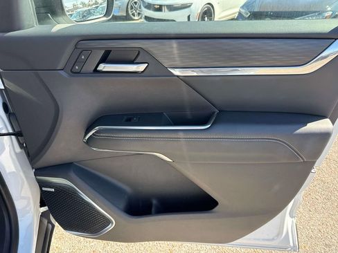 Certified 2025 GMC Acadia Elevation image 13