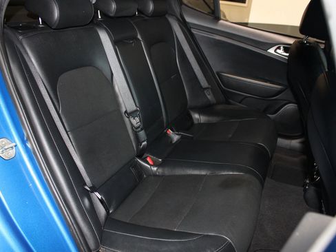 Used 2018 Kia Stinger GT1 image 22