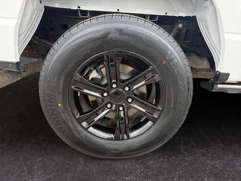 Used 2023 Ford F150 Lariat w/ Equipment Group 502A High image 28