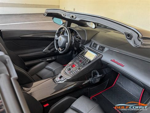 Used 2017 Lamborghini Aventador LP 700-4 AWD/4WD image 28