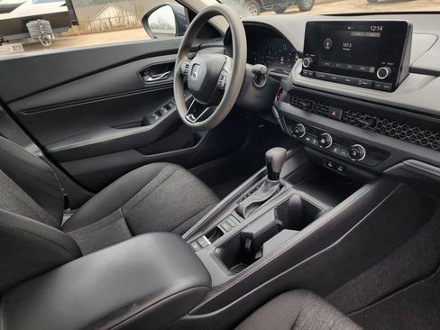 Used 2023 Honda Accord LX image 13