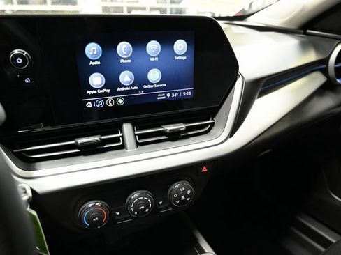 Used 2024 Chevrolet Trax LS w/ LS Convenience Package image 15