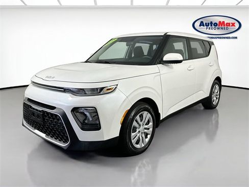 Used 2022 Kia Soul LX image 4