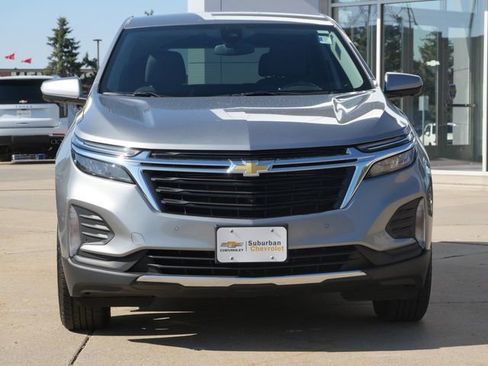 Used 2024 Chevrolet Equinox LT image 2
