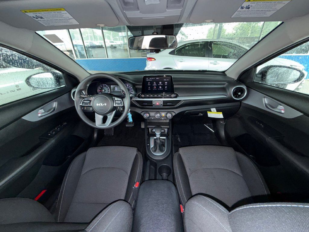 Used 2023 Kia Forte LXS w/ LXS Technology Package FWD image 20