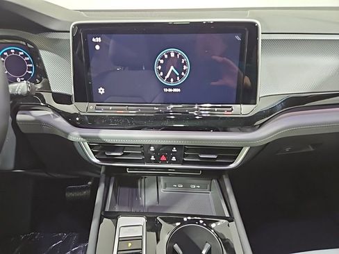New 2025 Volkswagen Atlas Cross Sport SEL AWD/4WD image 18