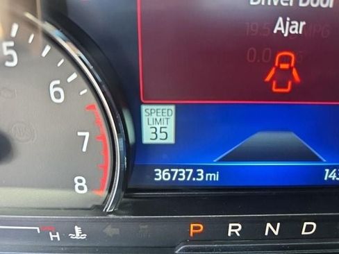 Used 2023 Ford Explorer XLT w/ Equipment Group 202A AWD/4WD image 12