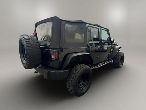 Used 2007 Jeep Wrangler Unlimited X w/ Dual Top Group AWD/4WD image 7
