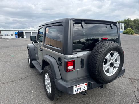 Used 2022 Jeep Wrangler Sport S image 7