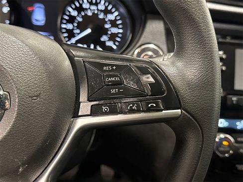 Used 2017 Nissan Rogue Sport SV image 22