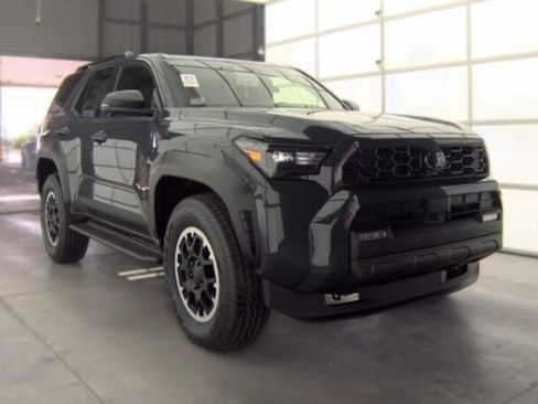 Used 2025 Toyota 4Runner TRD Off-Road Premium AWD/4WD image 3