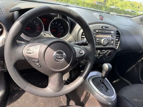 Used 2014 Nissan Juke S FWD image 9