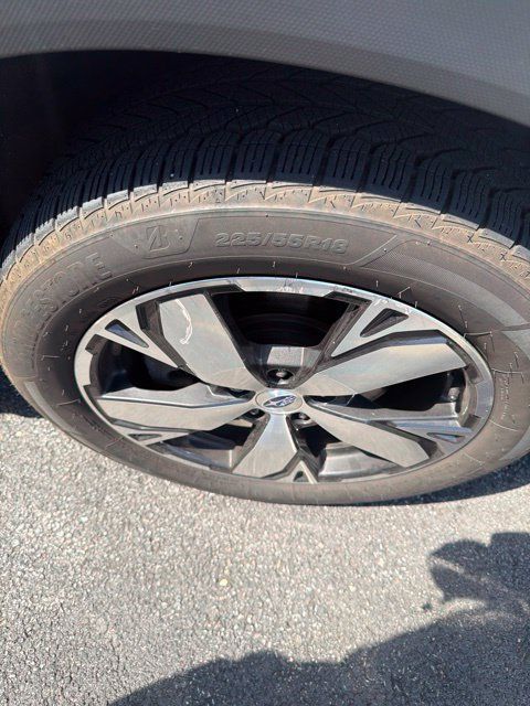 Used 2020 Subaru Forester Touring AWD/4WD image 9