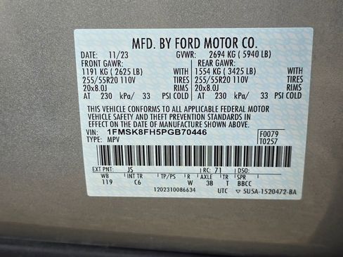 Used 2023 Ford Explorer Limited AWD/4WD image 32