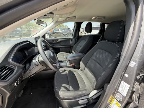 Used 2025 Ford Escape Active image 28
