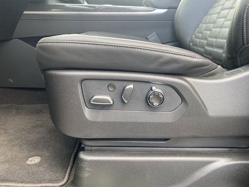 Used 2026 Cadillac Escalade V AWD/4WD image 26
