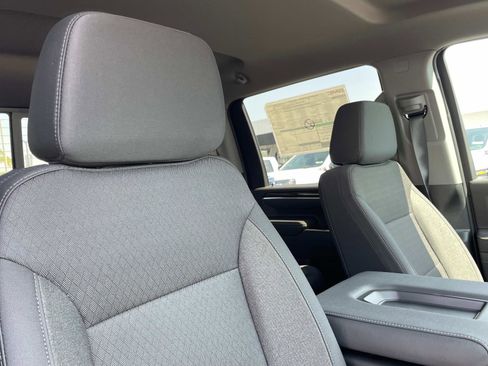 New 2025 GMC Sierra 2500 SLE w/ SLE Value Package; image 28