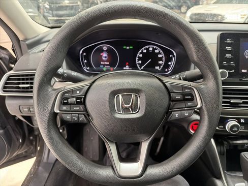 Used 2018 Honda Accord LX image 14