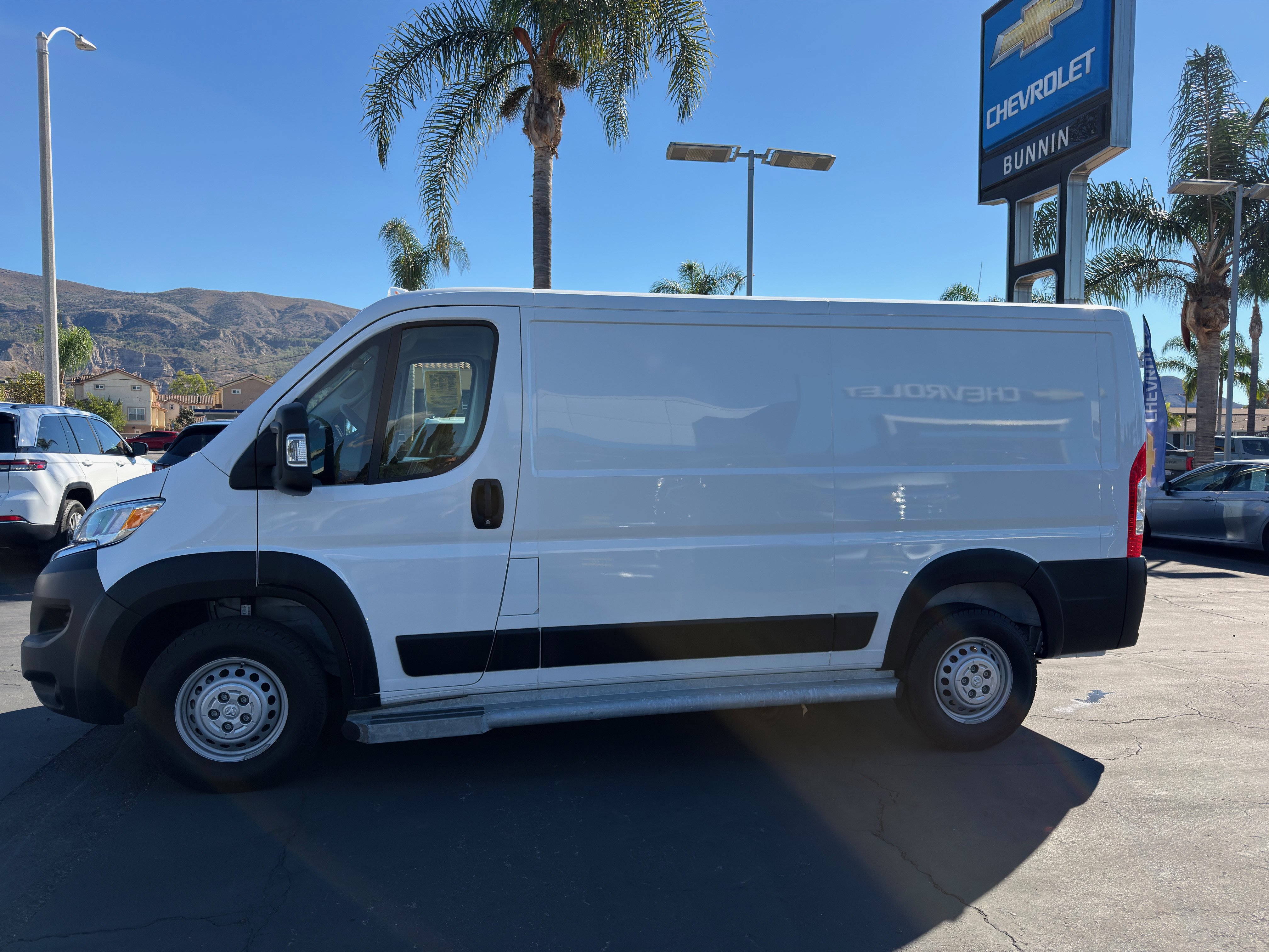 Used 2025 RAM ProMaster 2500 w/ U-Haul Equipment Group FWD image 5