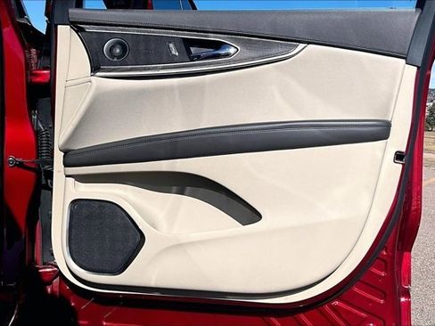 Used 2019 Lincoln Nautilus Reserve image 28