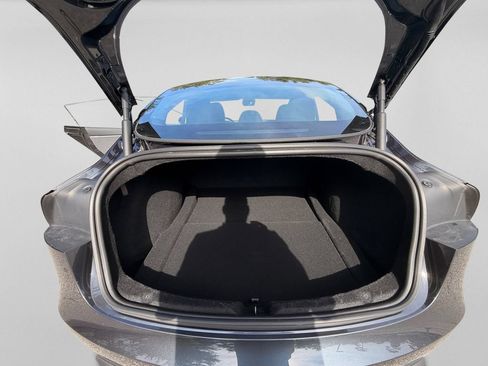 Used 2025 Tesla Model 3 Long Range RWD image 29