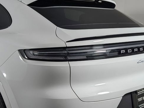 New 2026 Porsche Cayenne Coupe AWD/4WD image 16