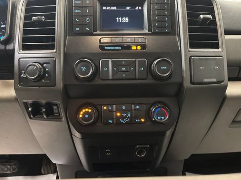 Used 2020 Ford F250 XL w/ Power Equipment Group AWD/4WD image 19