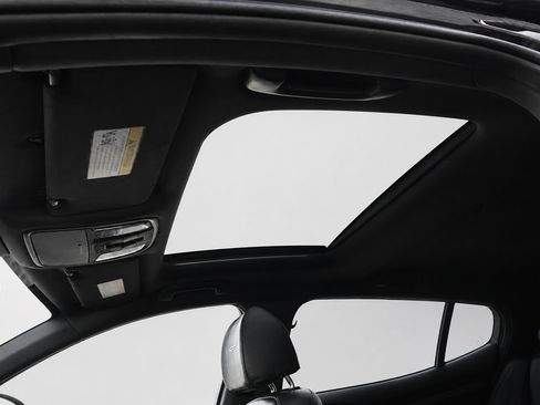 Used 2019 Kia Stinger GT1 RWD image 40