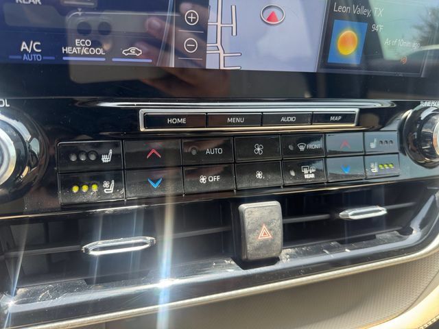Used 2022 Toyota Highlander Platinum FWD image 17