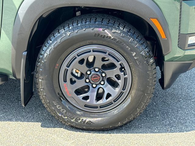 Used 2025 Nissan Frontier Pro-X RWD image 12