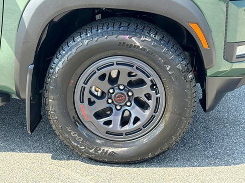 Used 2025 Nissan Frontier Pro-X RWD image 12