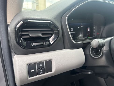 Certified 2024 Honda Pilot Elite image 24