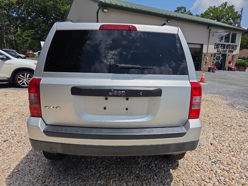 Used 2012 Jeep Patriot Sport w/ Tire & Wheel Group AWD/4WD image 5