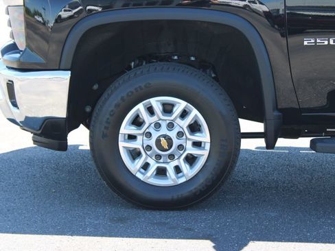 Used 2025 Chevrolet Silverado 2500 LT w/ Convenience Package AWD/4WD image 18