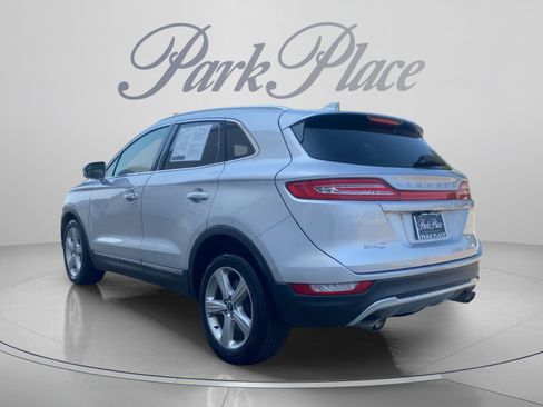Used 2017 Lincoln MKC Premiere FWD image 3